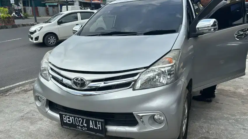 Avanza G MT 2012.