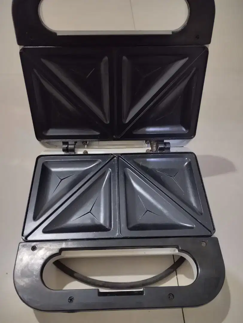 PEMANGGANG ROTI MERK KRIS