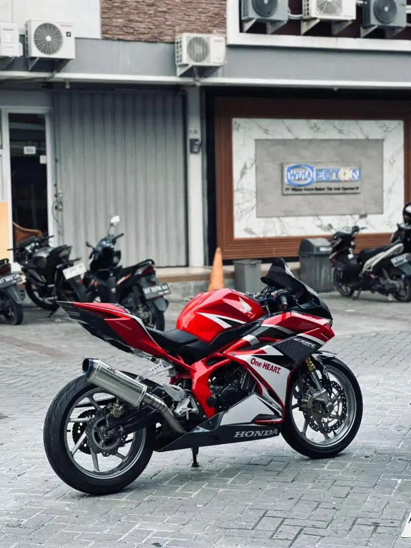 Dijual cbr250rr