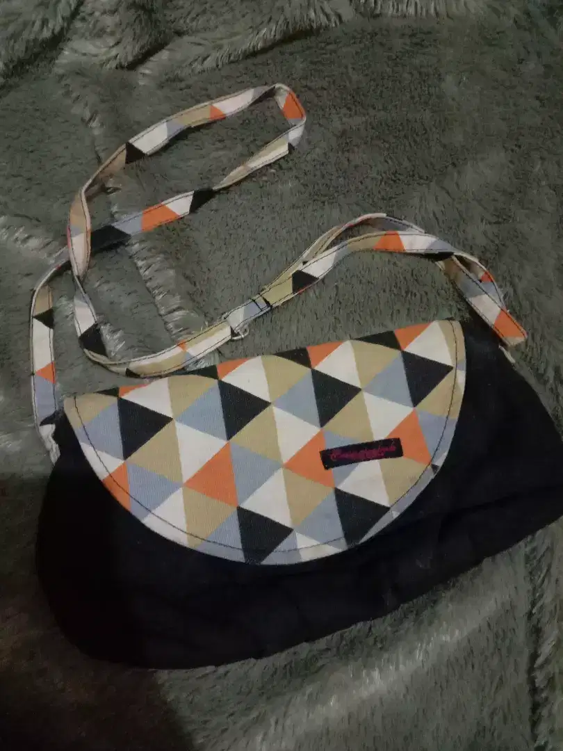 Tas samping black