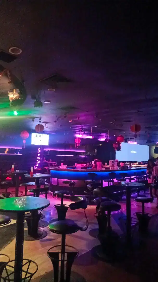 Loker LC & Club karaoke SPA