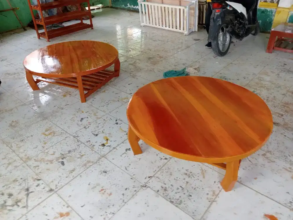 Meja bulat/meja lesehan