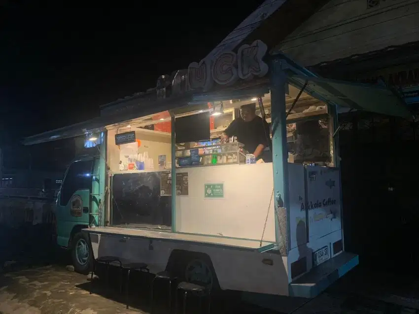 Di jual FoodTruck , bak siap jualan alat lengkap tinggal menjual