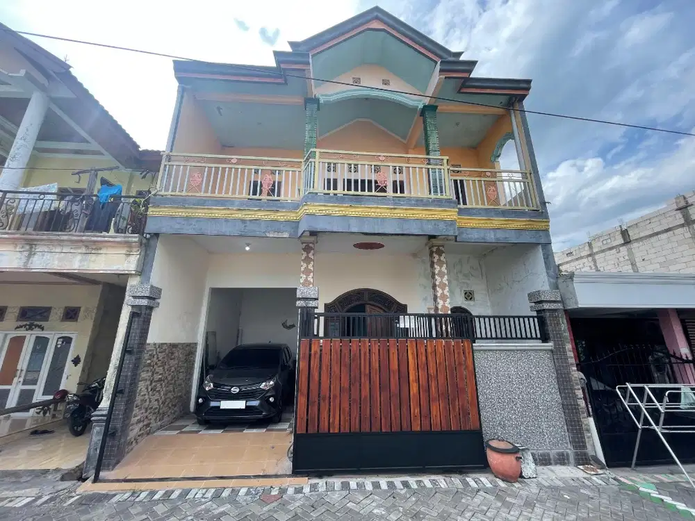 Rumah 2 Lantai 4 KT & 3 KM