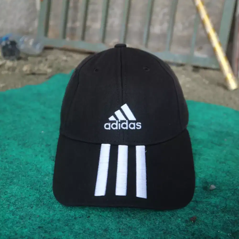 Topi Adidas import ori
