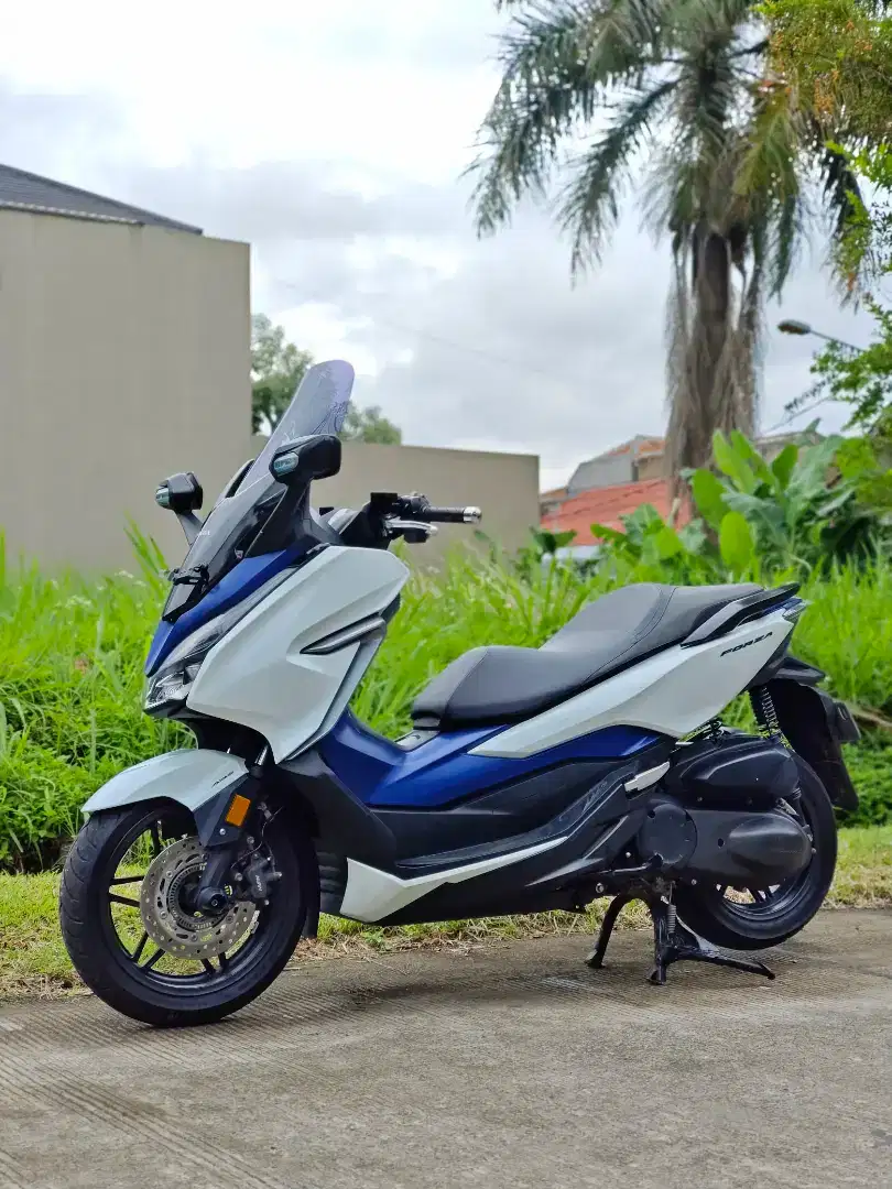 HONDA FORZA 250 PUTIH TAHUN 2018 LOW KM PAJAK PANJANG LIKE NEW MULUS