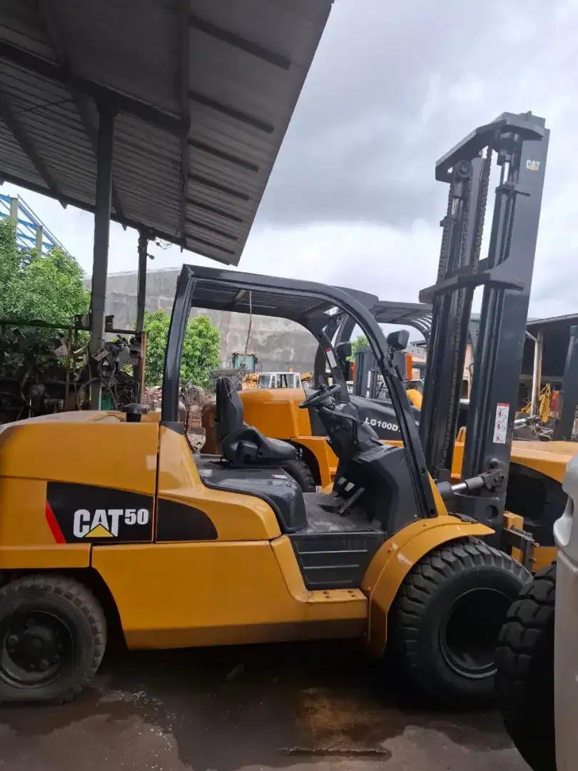 Forklift Caterpillar 5 Ton,Matic,5 Meter,S6S,Ban Double,Tahun 2011