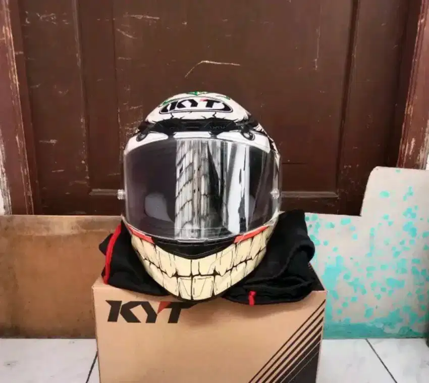 helm fullface kyt ttc tt course repaint joker