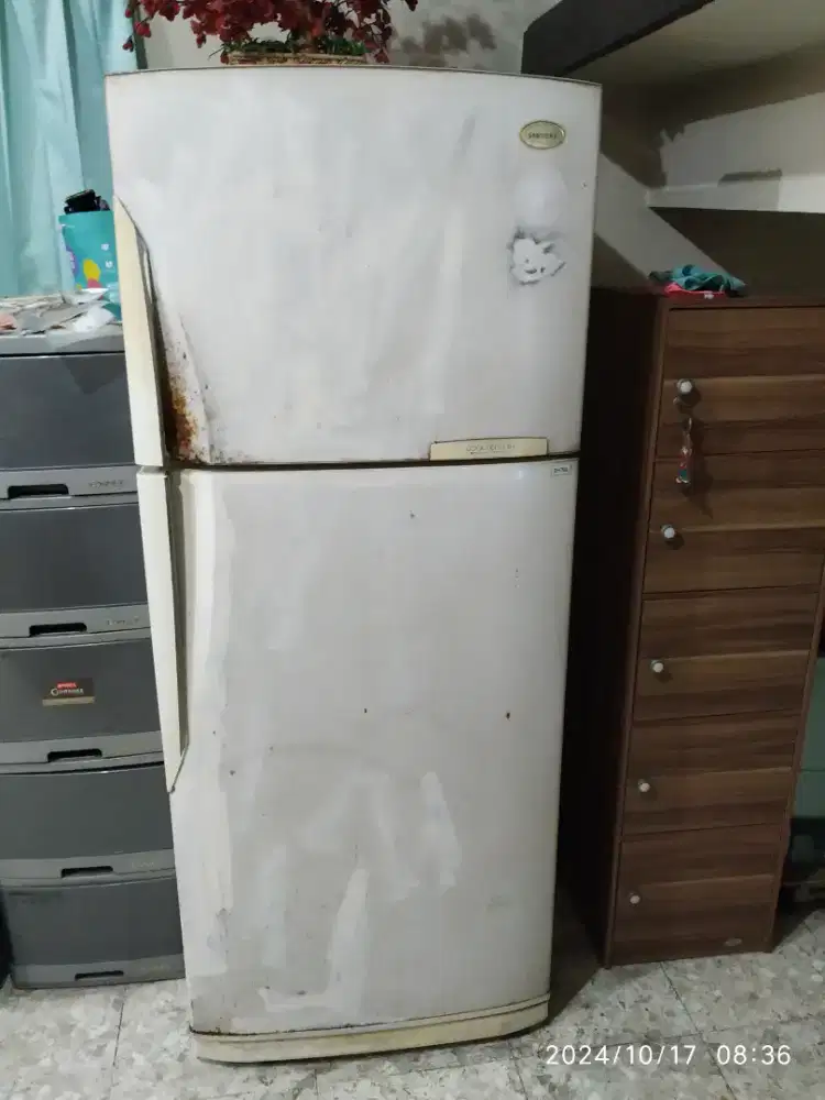 Kulkas merk samsung