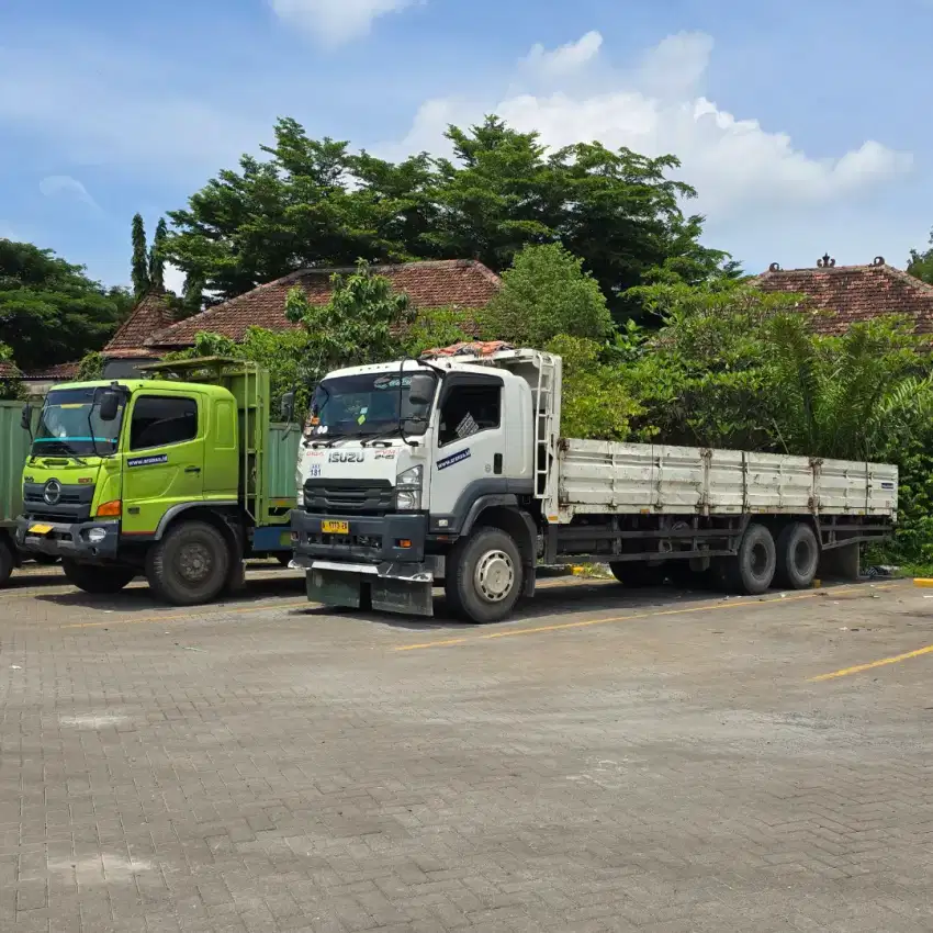 Sewa Truk Tronton 10 roda max 25 ton sejabotabek dan Pulau Jawa