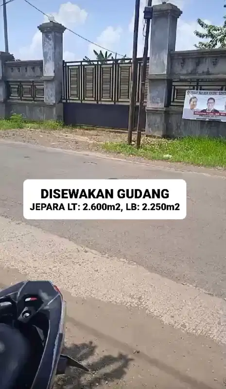 DISEWAKAN GUDANG JEPARA + HALAMAN LUAS BISA PARKIR 6 TRONTON