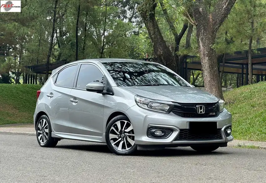 Low km!! Honda brio rs 2019 siap pakai!!