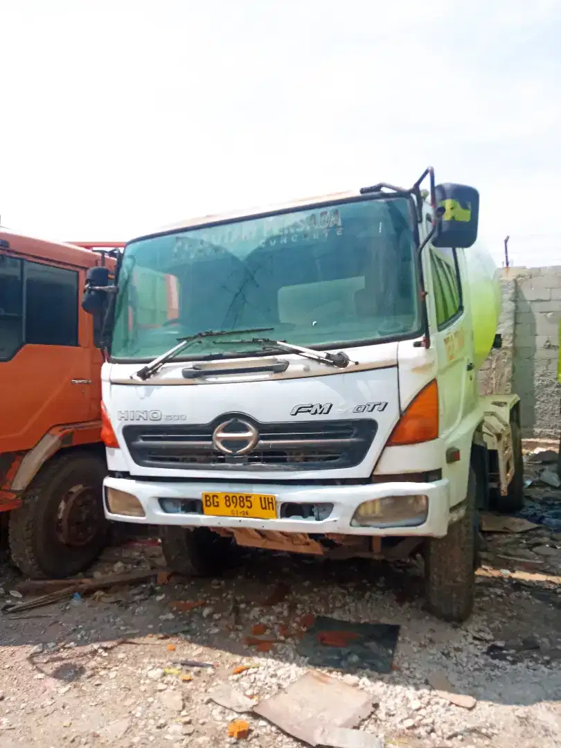 Hino louhan mixer    2017