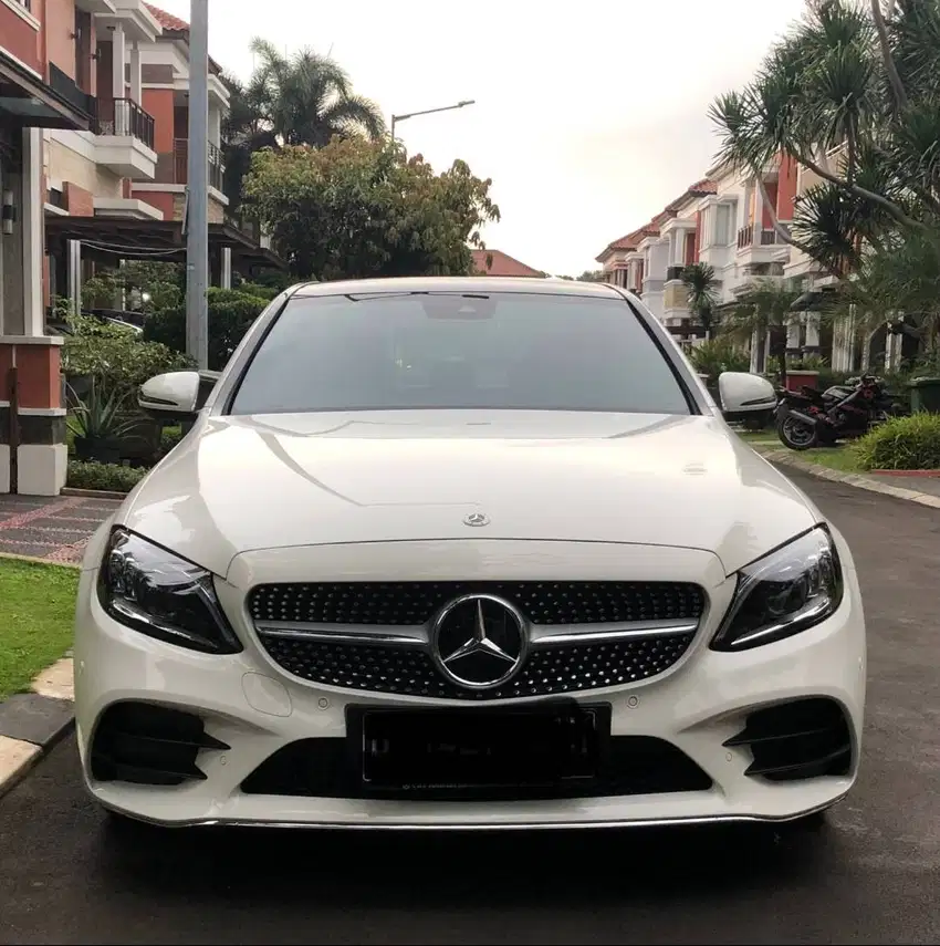 Mercedes-benz c300 (2019) Wireless Apple CarPlay MILIK PRIBADI LOW ODO