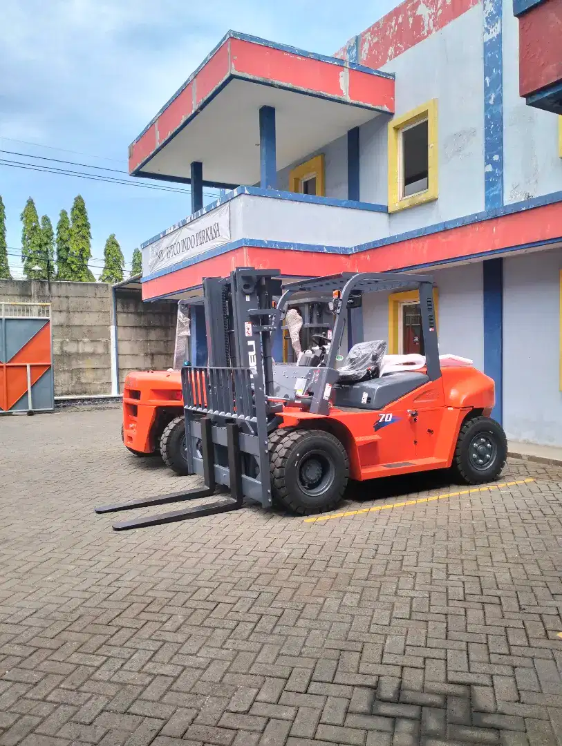 Jual Forklift Diesel HELI 7 Ton Lifting 3 Meter Di Bondowoso