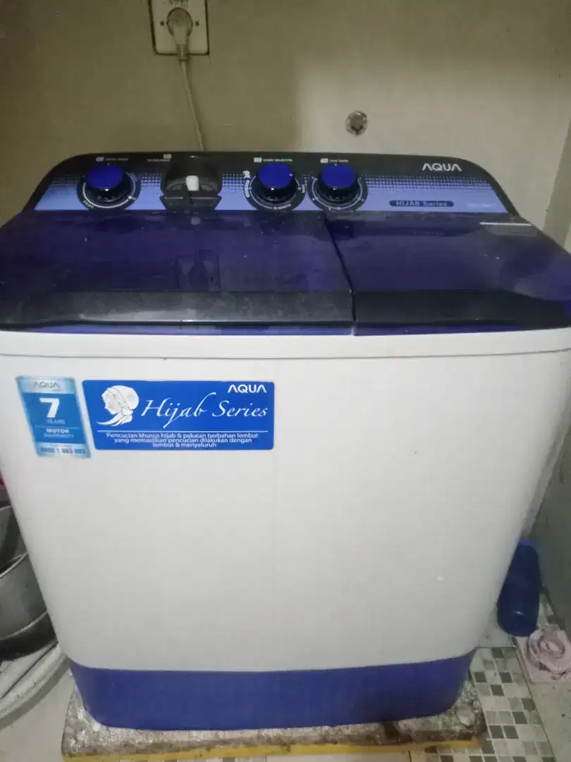 Mesin cuci AQUA 7kg