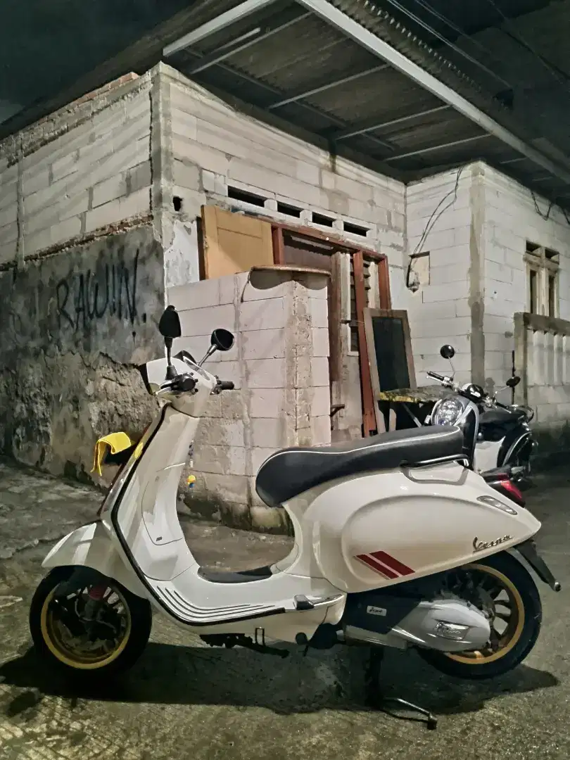 Jual Vespa Sprint Sixties Racing