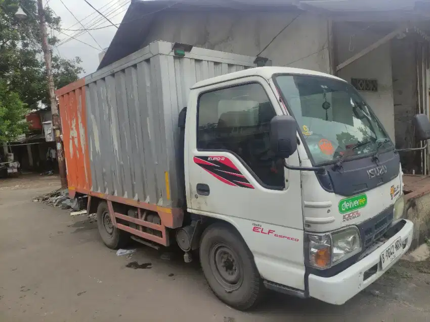 Isuzu elf nhr 55 2013 CDE BOX