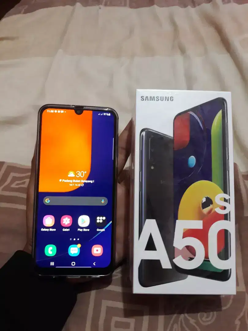 Samsung A50s ram 4/64 hp+kotak aja kondisi mulus dan No Minus