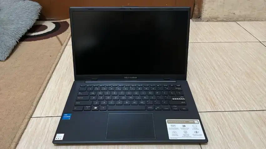 ASUS E1404GA I3 8/512 SSD