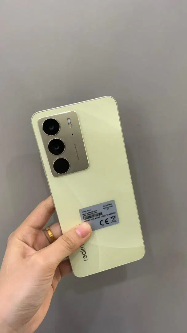 REALME C75 TAHAN AIR