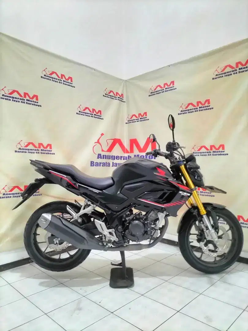 Honda New CB 150 R Tahun 2022 warna Hitam