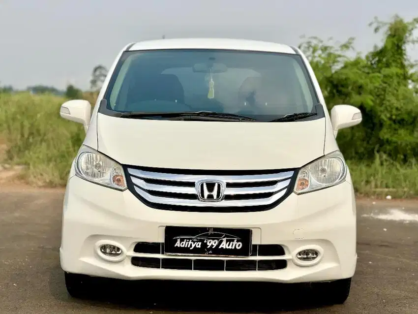 TGN PERTAMA DR BARU HONDA FREED E PSD 2016/2015 AT TERMURAH GARANSI