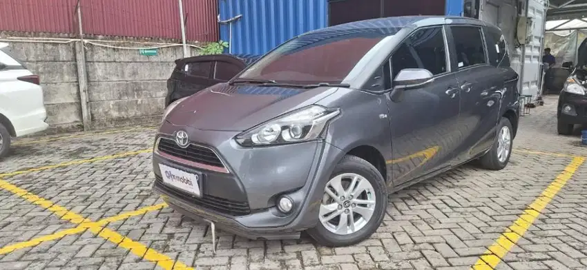 DP Rendah Toyota Sienta 1.5 G Bensin-AT 2017 4SPSPS