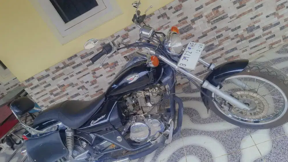 Kawasaki Eliminator plat B