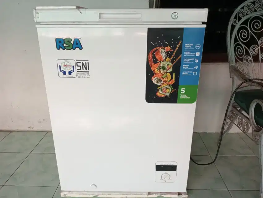 Freezer box RSA 150L (Like New)