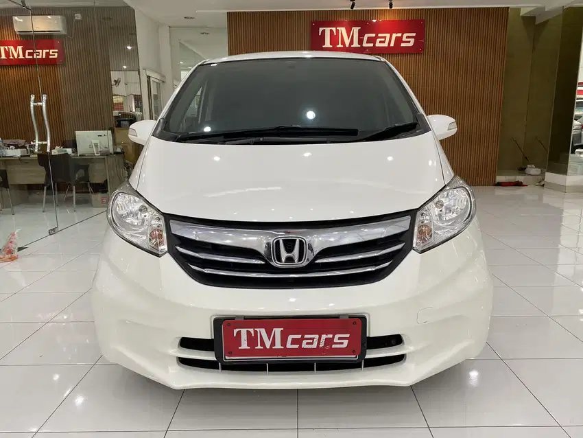 HONDA FREED E PSD 1.5 AUTOMATIC 2012 super istimewa