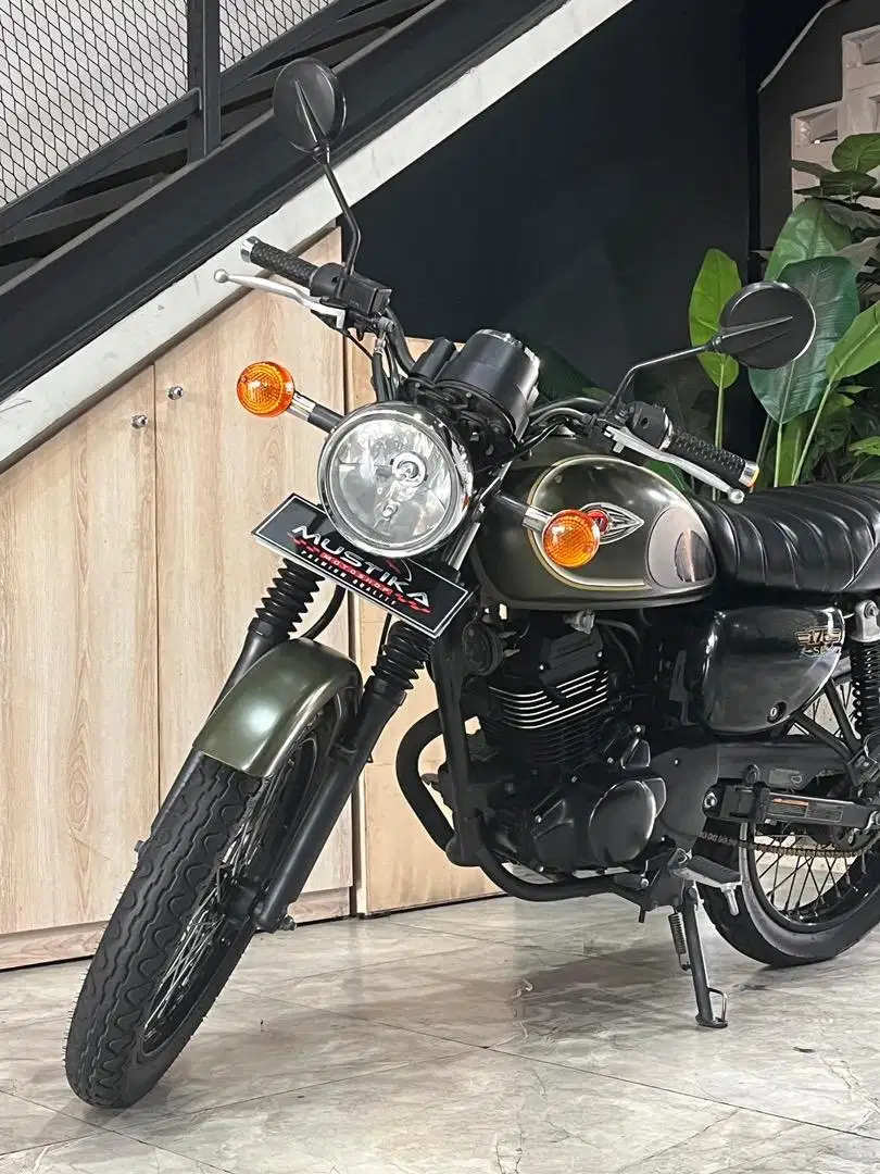 Terbatas‼️Kawasaki W175 Se th 2018 - Ayu Mustika