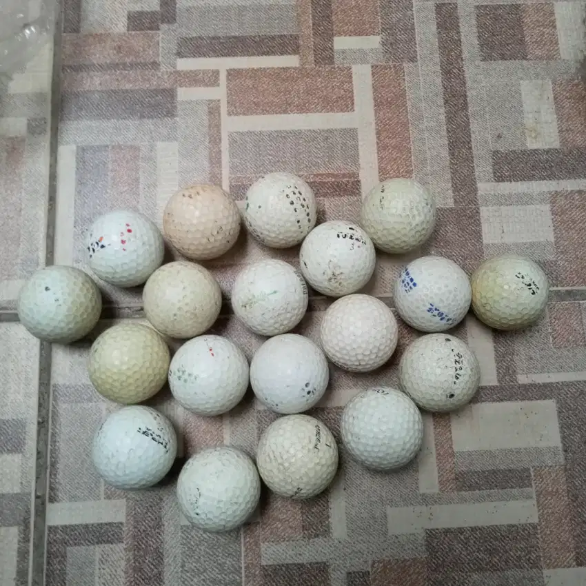 BORONGAN 19 PCS BOLA GOLF BEKAS UNTUK MAIN BEKEL