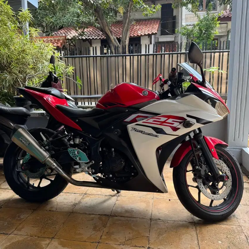 Yamaha R25 Merah Siap Pakai