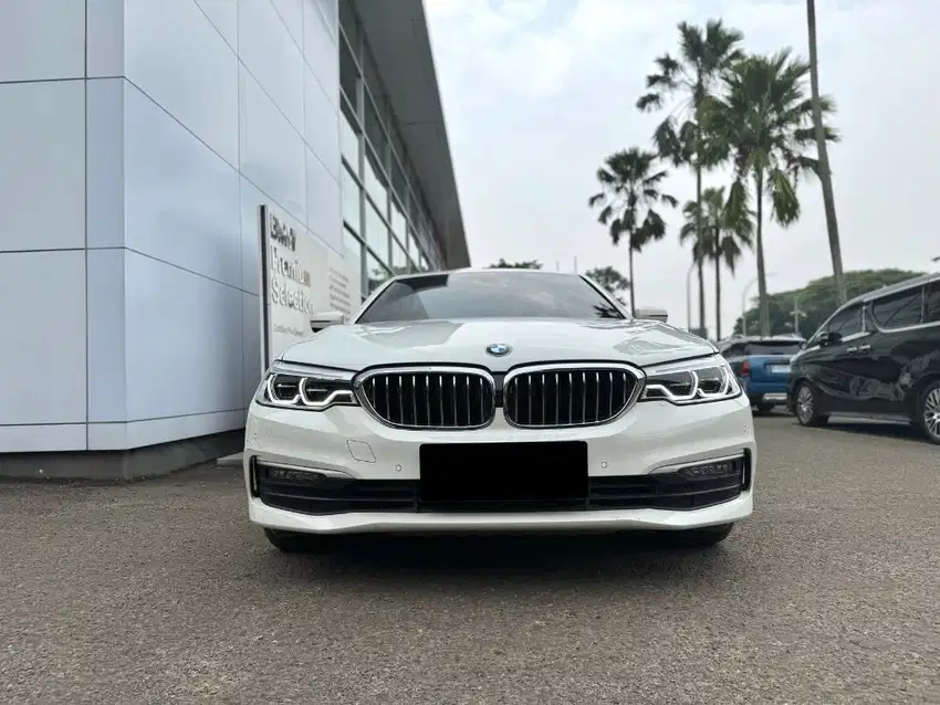 BMW 520i Luxury G 30 Nik 2020