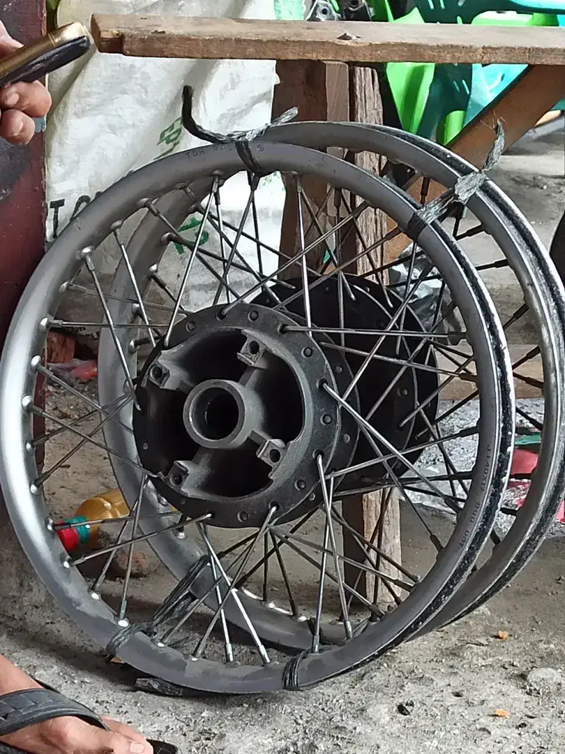 LINGKAR 17 TDR Honda Mega pro dobel disk TINGGAL PAKAI