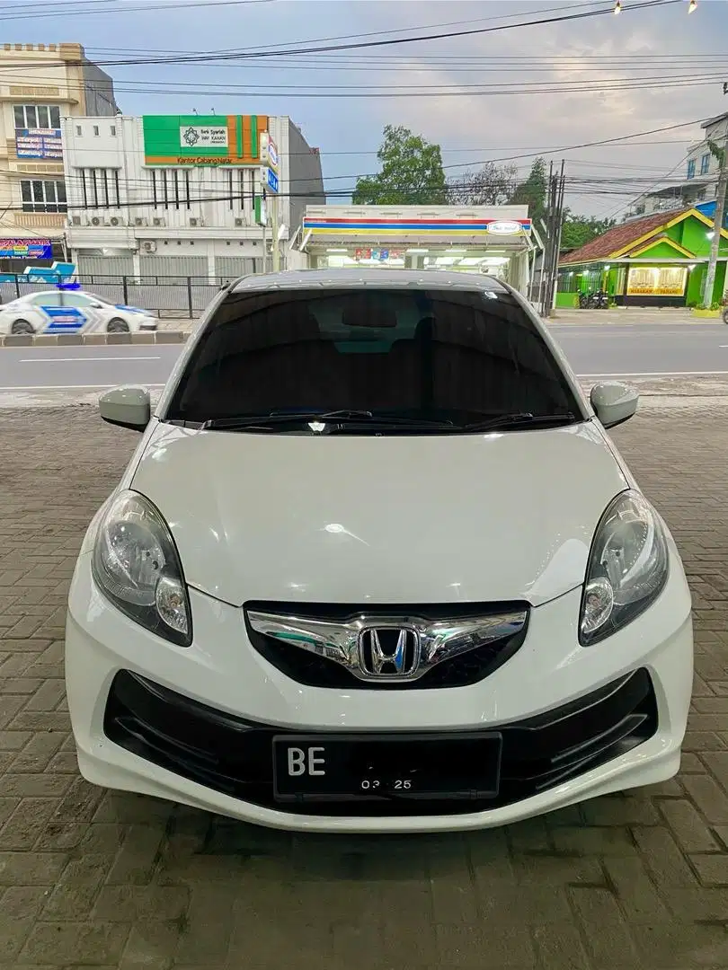 Honda brio s 2015