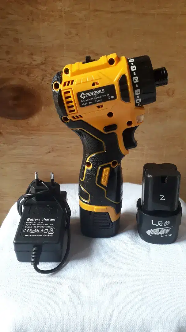 Bor cordless screwdriver merk Geevorks , nett 350rb , kapuk raya