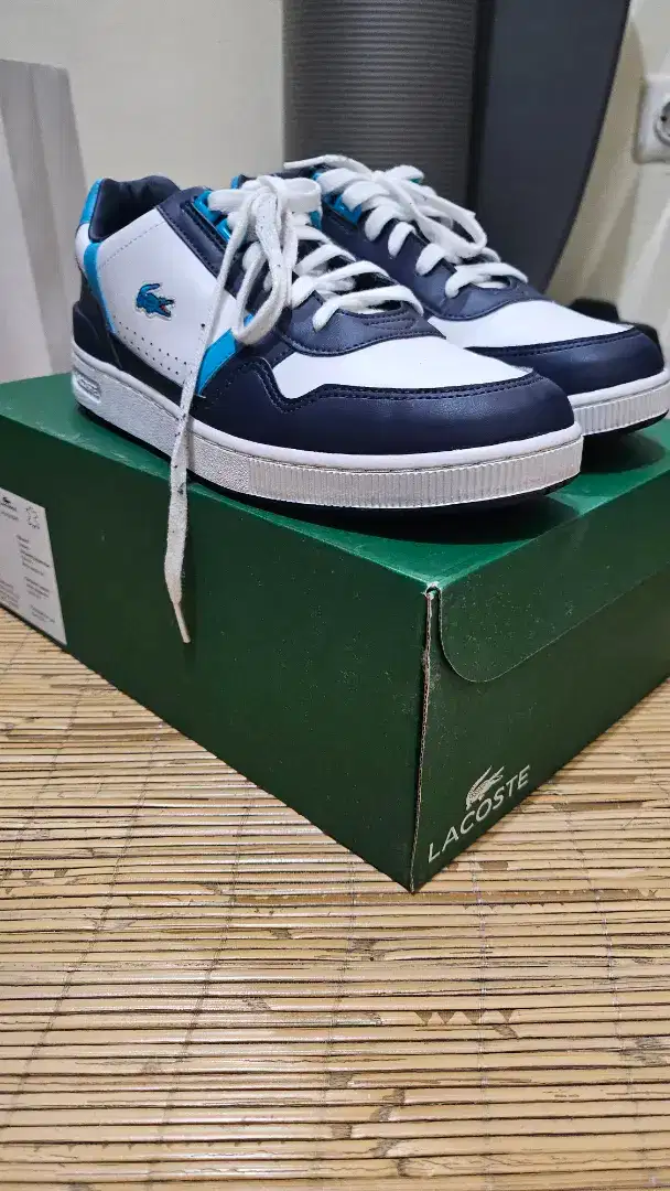 Sepatu Lacoste T-123 4, Whitenavy, 44. Bisa nego