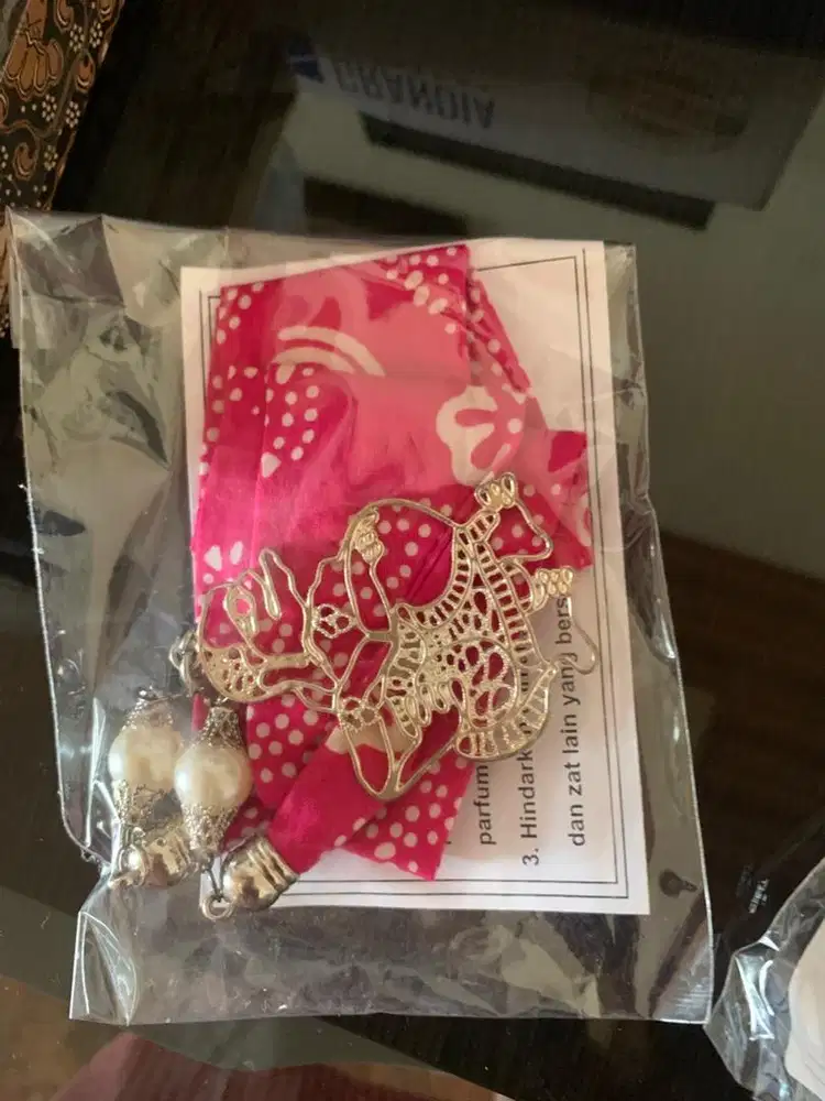 aksesoris wanita murah batik