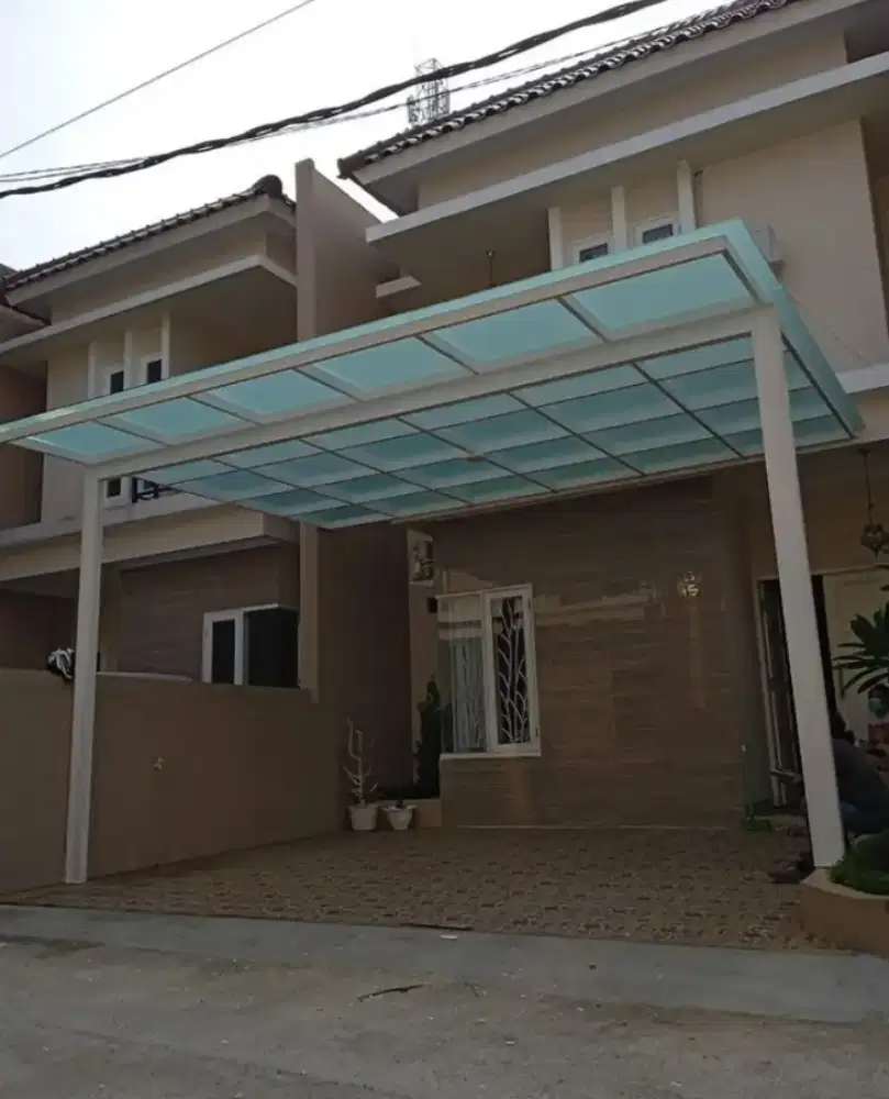 Kanopi atap kaca minimalist