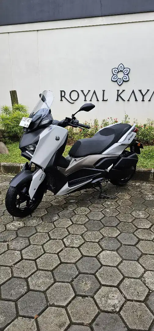 Yamaha Xmax Connected 2023 pajak idup mulus rawatan