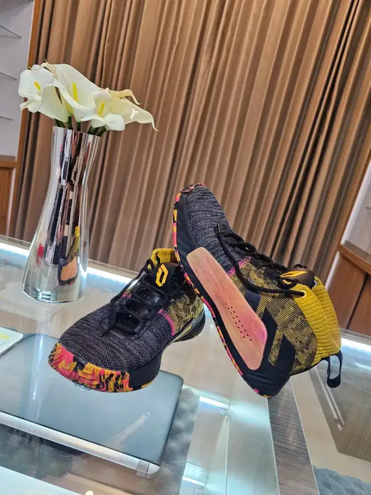 Sepatu adidas tour beli dari luarnegri