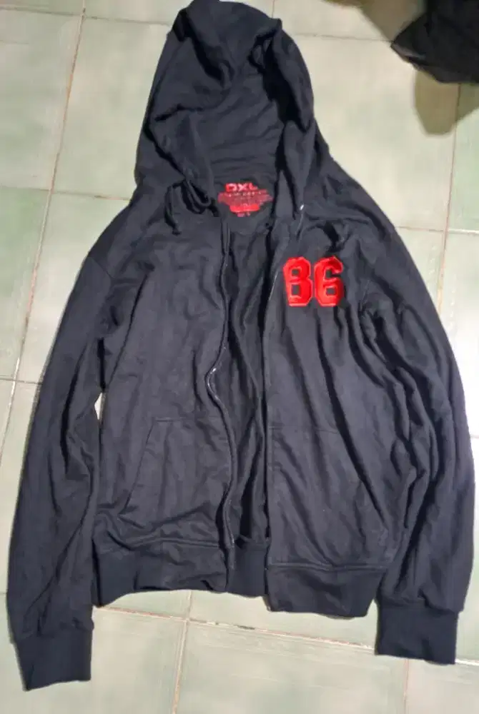 Hodie size L warna black