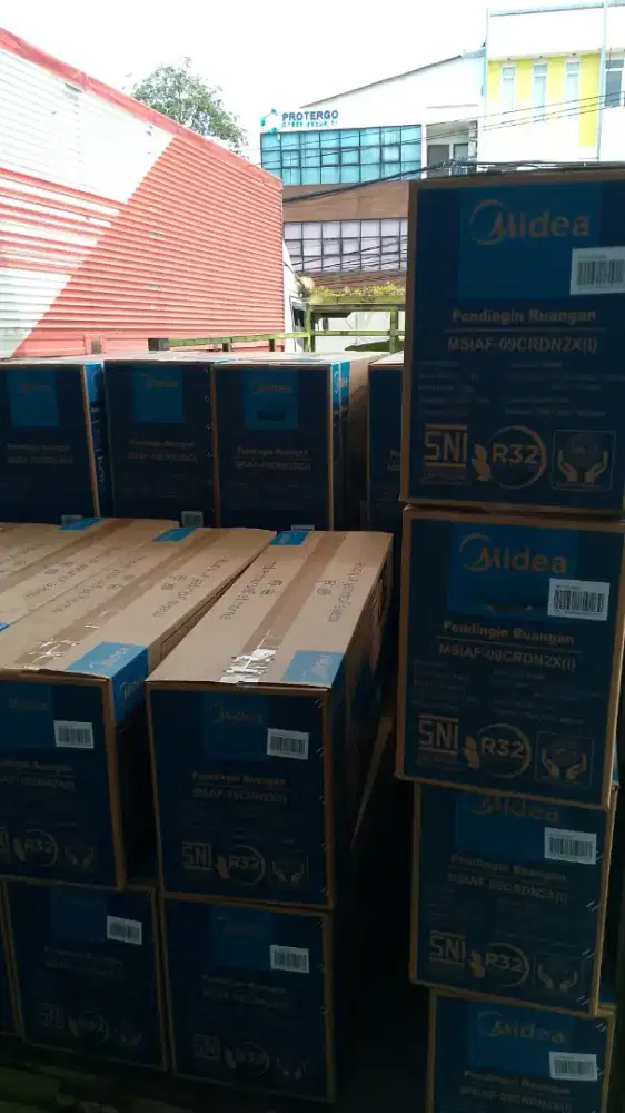 Selamat siang bpk/ibu mohon bantuannya saya sedang mencari pekerjaan.