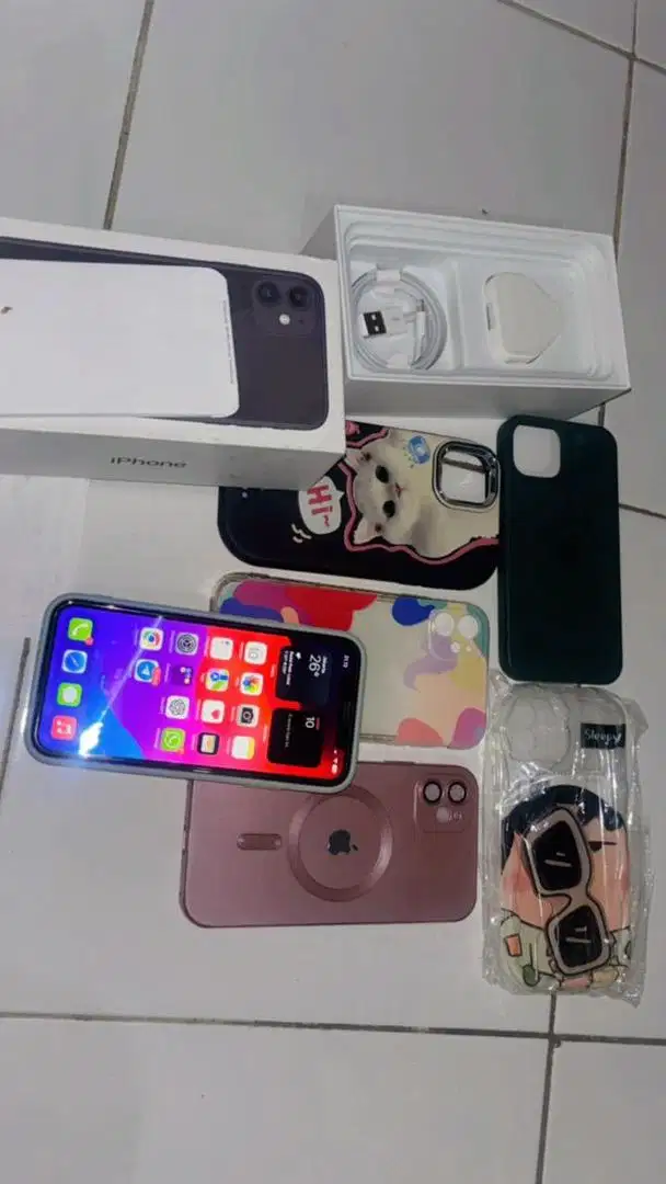 IPHONE 11 64gb inter