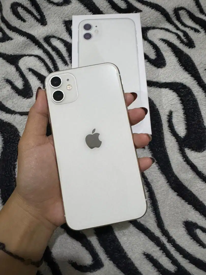 IPHONE 11 128gb White Inter