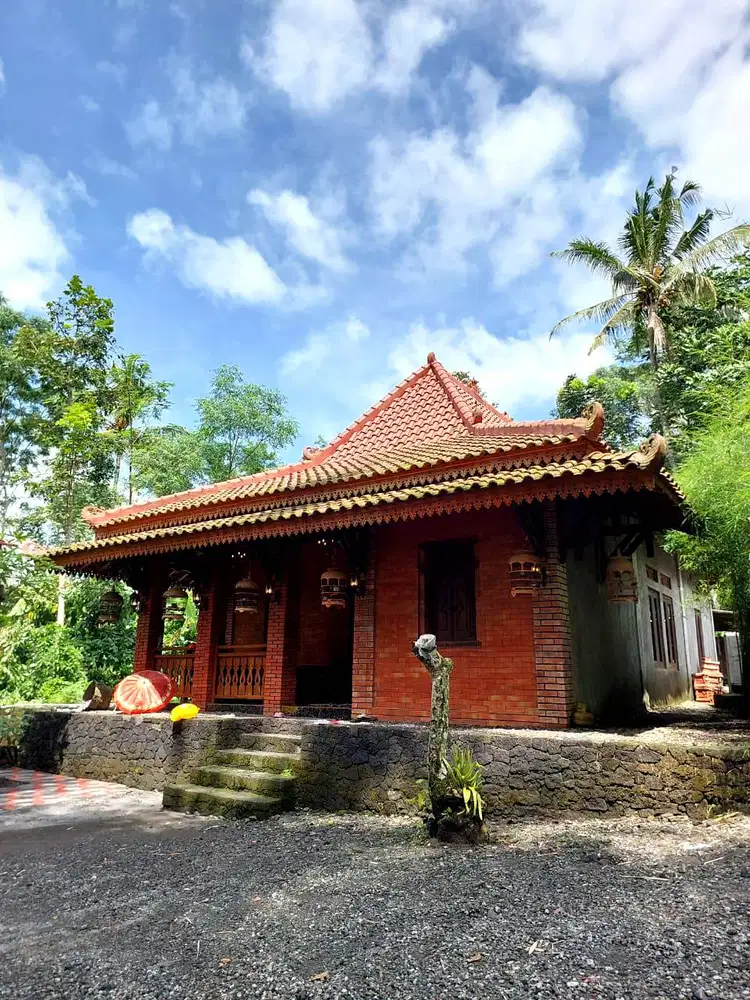 Rumah Etnik View Sungai Cantik di Pakem