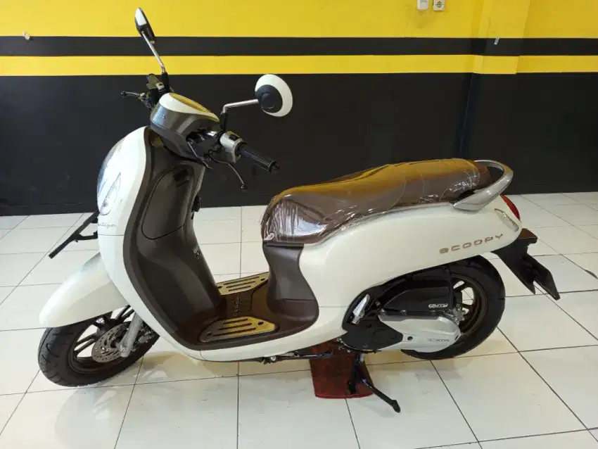 Scoopy prestige 2024