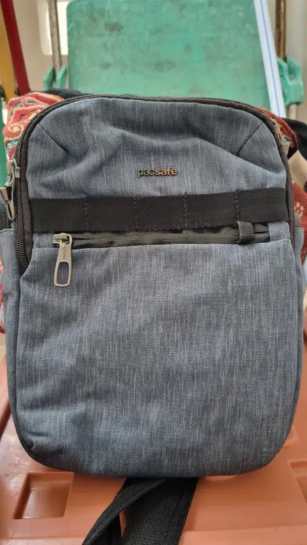 Tas Pacsafe original
